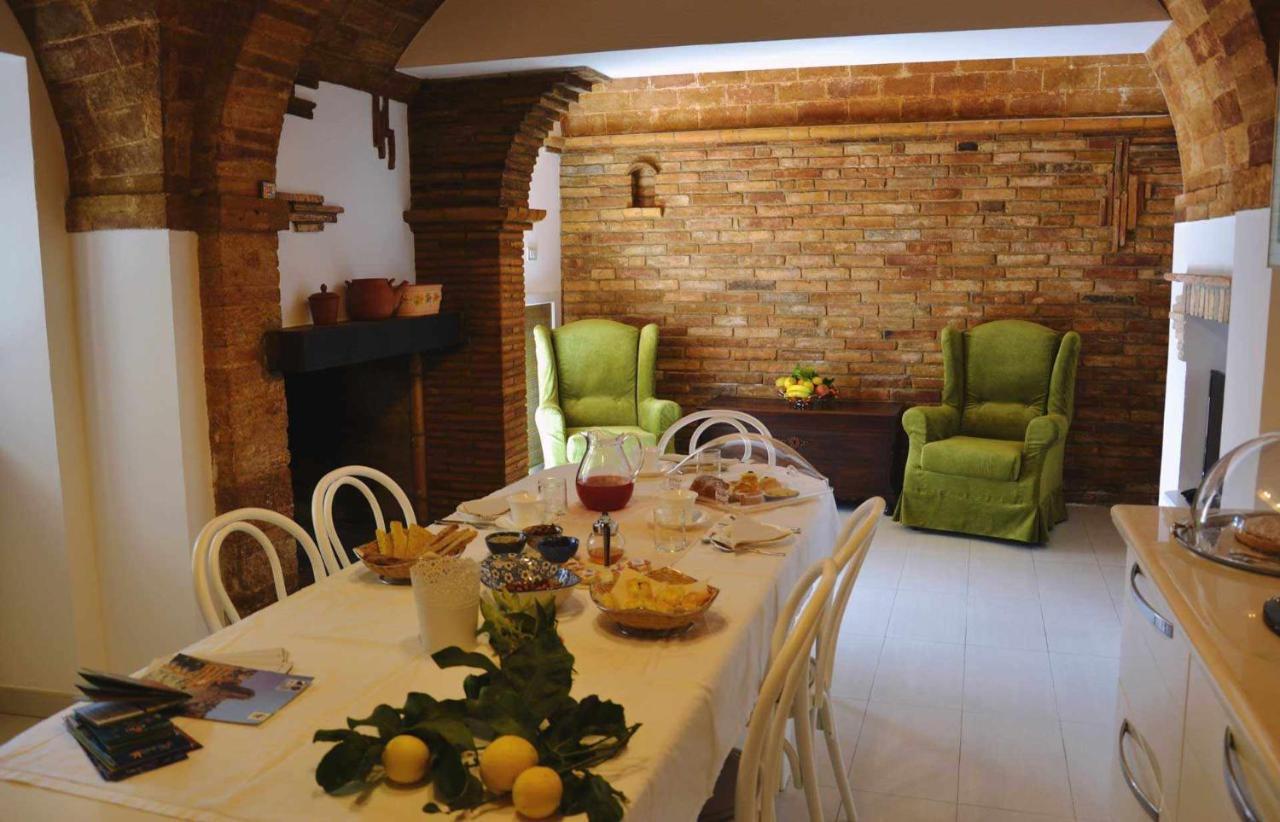 Beb Cornelia Bed and Breakfast Atri Εξωτερικό φωτογραφία